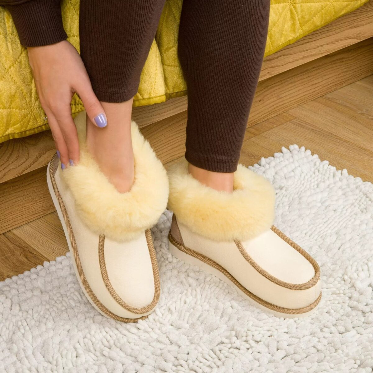 Skórzane kapcie domowe IRESHOES – beżowe antyalergiczne - obrazek 4