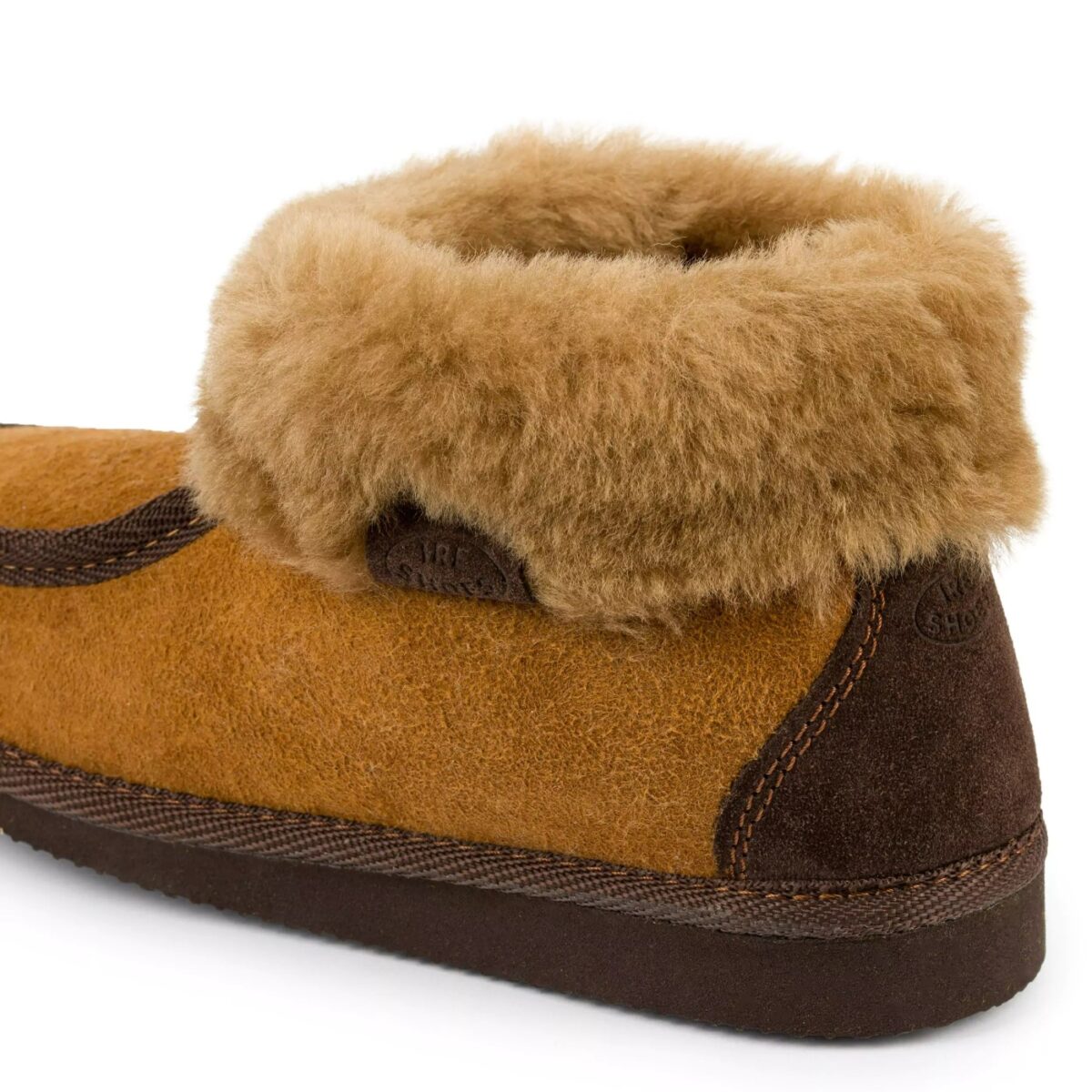 Skórzane kapcie domowe IRESHOES – wygoda i ciepło - obrazek 3