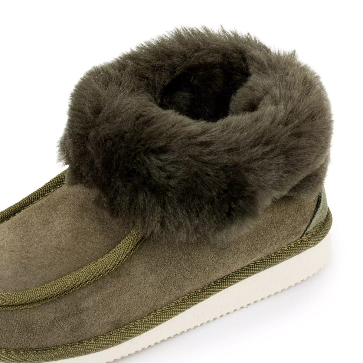 Skórzane pantofle z piętą IRESHOES – komfort i elegancja - obrazek 3