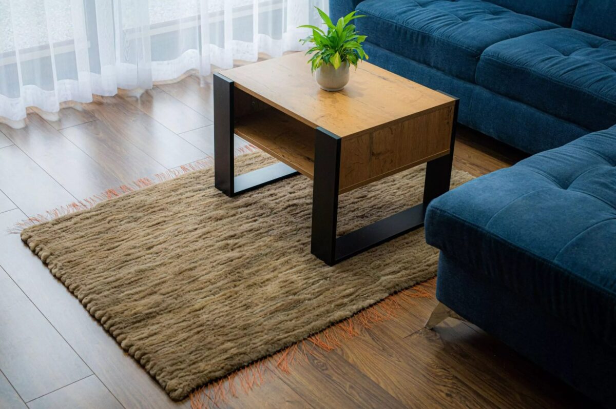 Naturalny futrzany chodnik 105 cm x 154 cm ręcznie tkany IreShoes - obrazek 3