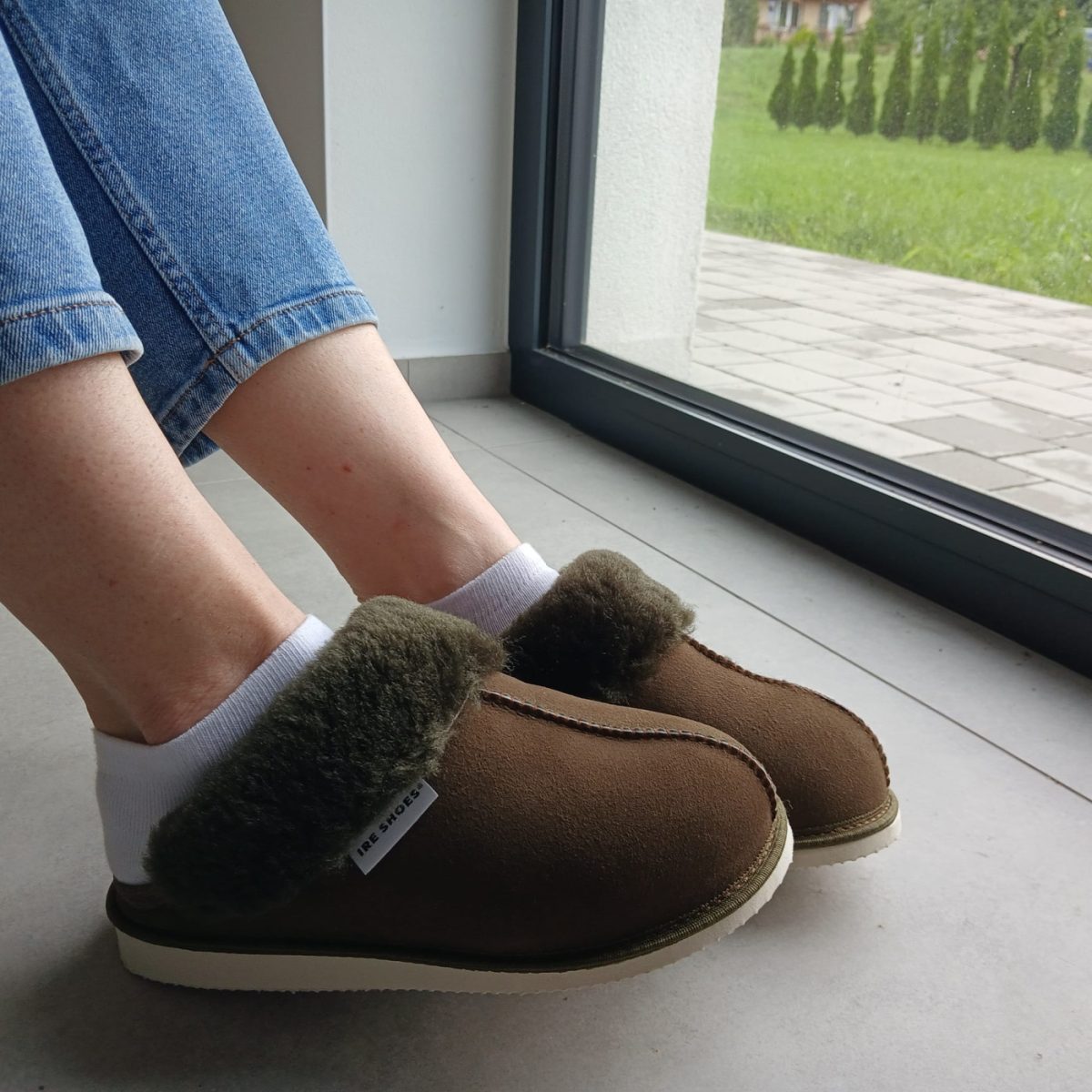 Kapcie skórzane damskie z naturalnej skóry owczej ocieplane, eleganckie - obrazek 8
