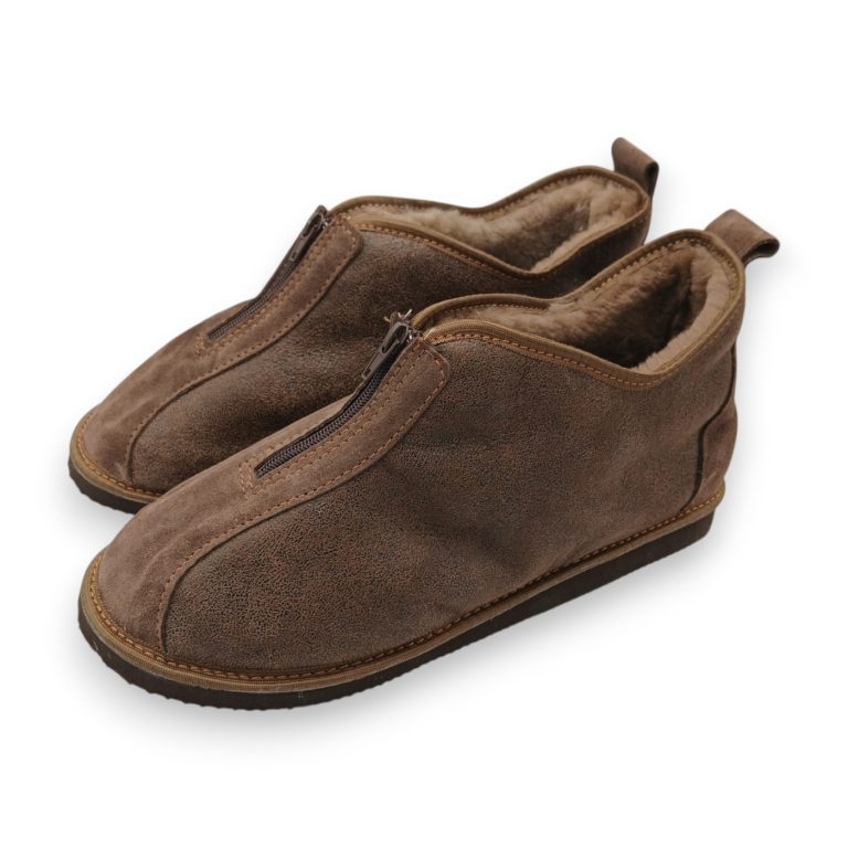 Kapcie góralskie skórzane na zamek – komfort dla opuchniętych stóp