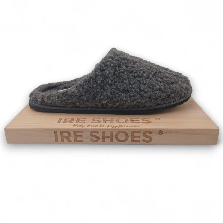 Kapcie męskie wełniane z runa owczego IRE SHOES grafit ciepłe miękkie