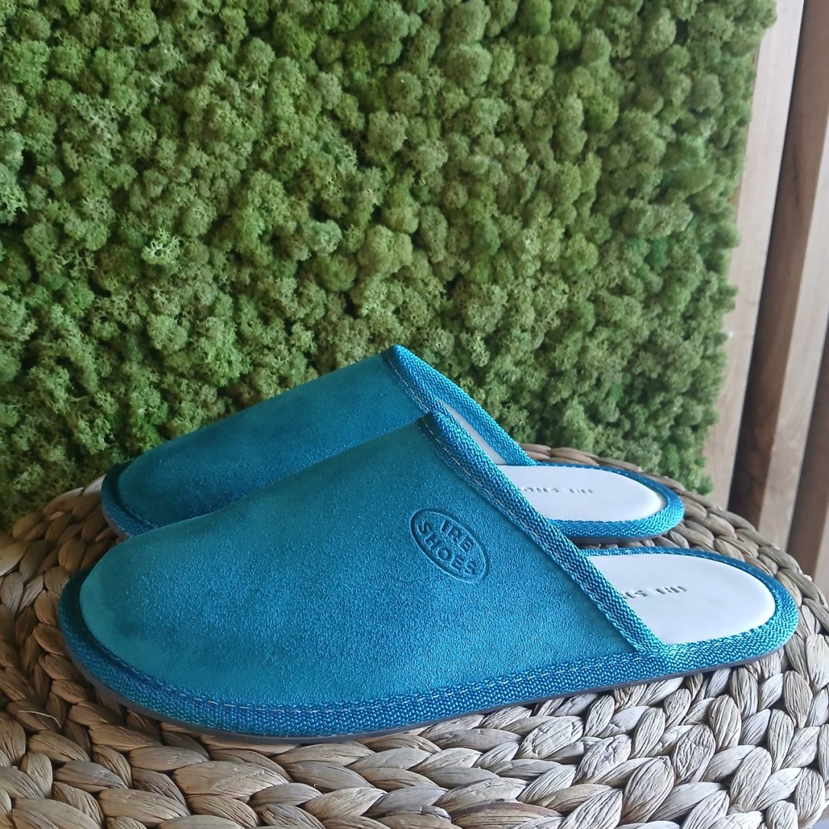 Kapcie damskie skórzane klapki na lato IRE SHOES pantofle zakryte - obrazek 4
