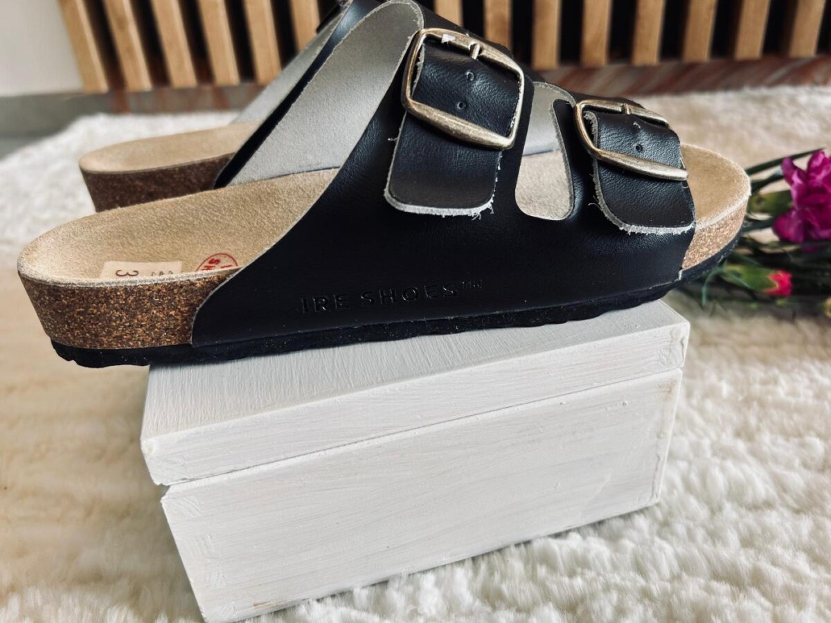 Skórzane klapki damskie IRESHOES na lato sprzączka profilowana wkładka 6-41 - obrazek 7